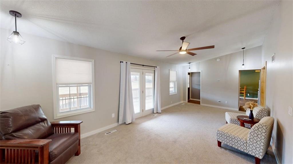 15683 Gilman Road Leavenworth, KS 66048 - Photo 13 of 63