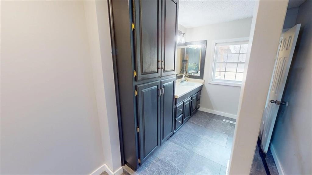 15683 Gilman Road Leavenworth, KS 66048 - Photo 25 of 63