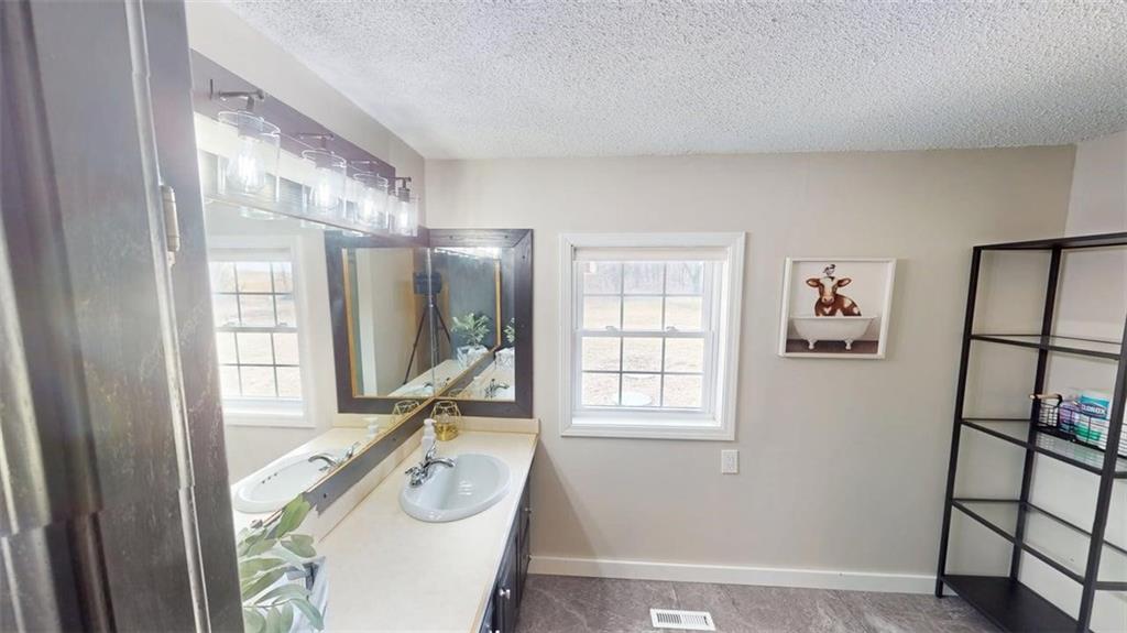 15683 Gilman Road Leavenworth, KS 66048 - Photo 26 of 63