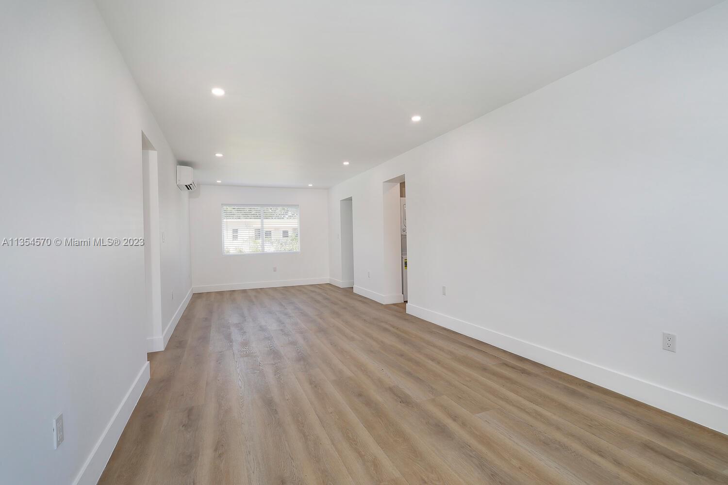 3530 Douglas Road Coconut Grove, FL 33133 - Photo 11 of 23