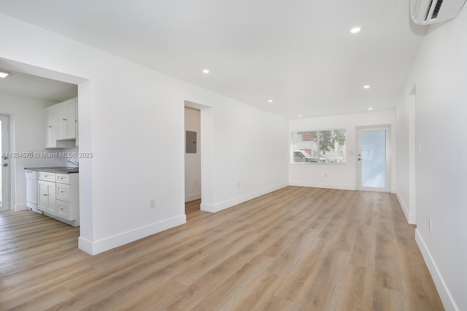 3530 Douglas Road Coconut Grove, FL 33133 - Photo 13 of 23