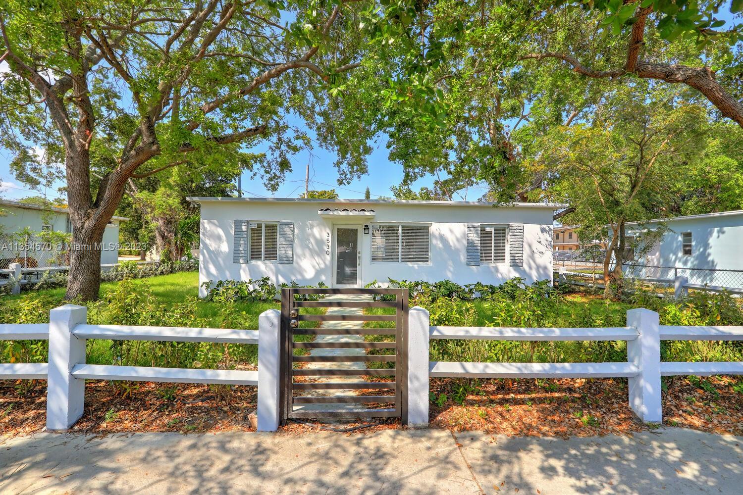 3530 Douglas Road Coconut Grove, FL 33133 - Photo 2 of 23