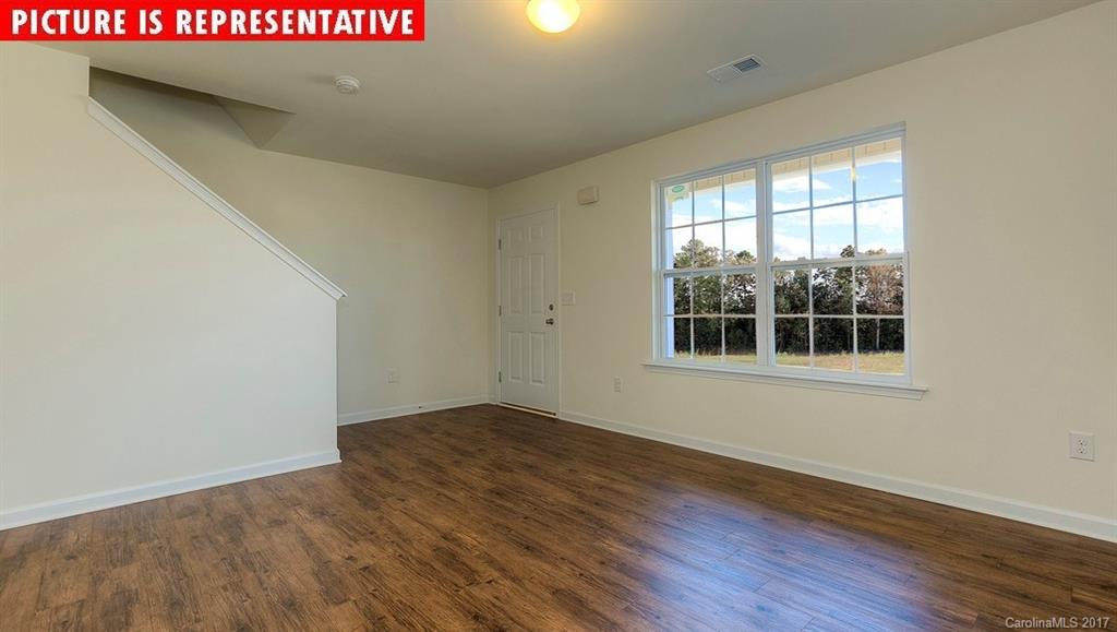 5303 Oakdale Ridge Road Charlotte, NC 28216 - Photo 3 of 18 Gallery Image 3