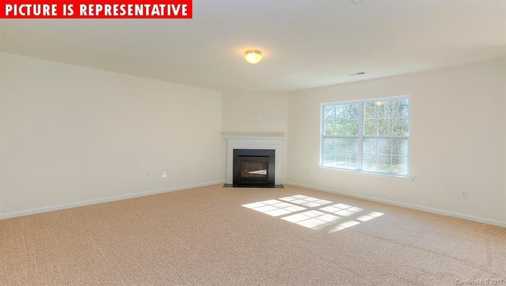 5303 Oakdale Ridge Road Charlotte, NC 28216 - Photo 6 of 18 Gallery Image 6