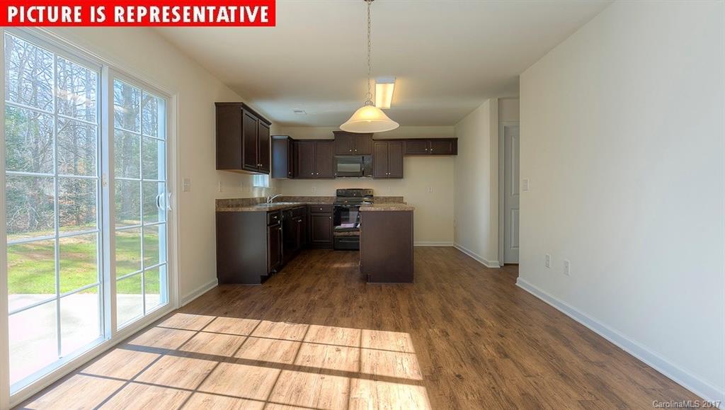 5303 Oakdale Ridge Road Charlotte, NC 28216 - Photo 8 of 18 Gallery Image 8
