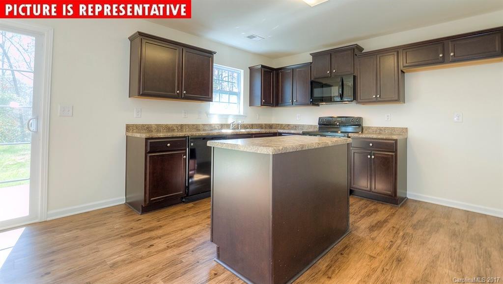 5303 Oakdale Ridge Road Charlotte, NC 28216 - Photo 9 of 18 Gallery Image 9
