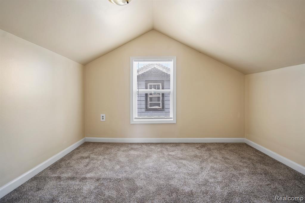 3320 Frembes Road Waterford, MI 48329 - Photo 4 of 17 Gallery Image 4