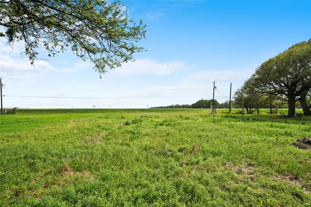 $95,000 | 105 Country Oaks Street, Brazoria, TX 77422