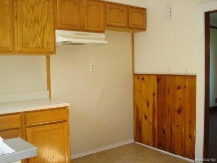 18581 Ruth Street Melvindale, MI 48122 - Photo 14 of 27 14-Kitchen View 2.JPG