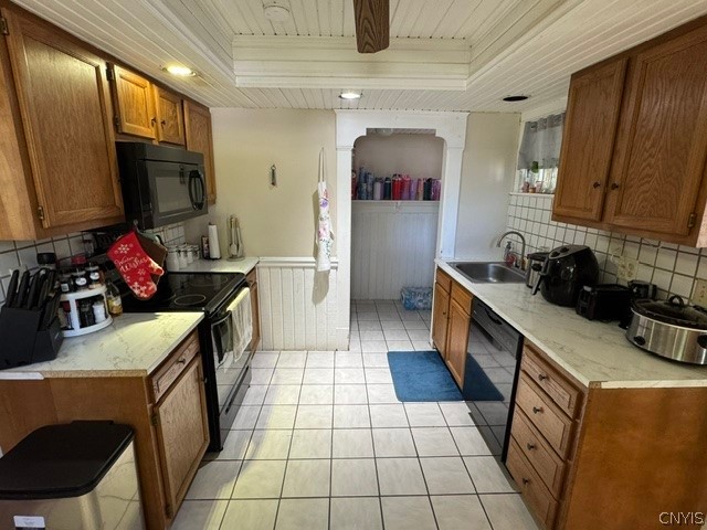 502 Broad Street Oneida, NY 13421 - Photo 30 of 43 Nice kitchen
