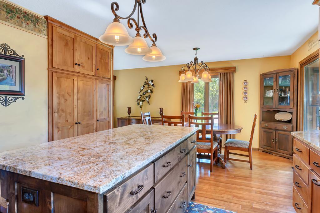 1531 Poppy Road St. Cloud, MN 56303 - Photo 6 of 34