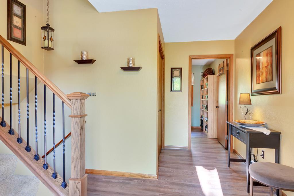 1531 Poppy Road St. Cloud, MN 56303 - Photo 9 of 34