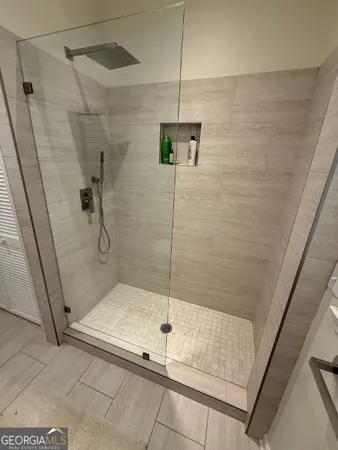 a view of a livingroom with furniture