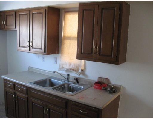417 Beatty Road Monroeville, PA 15146 - Photo 4 of 10 Kitchen.