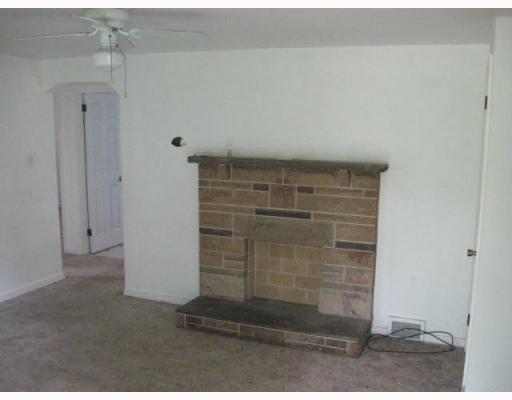417 Beatty Road Monroeville, PA 15146 - Photo 6 of 10 Living Room.