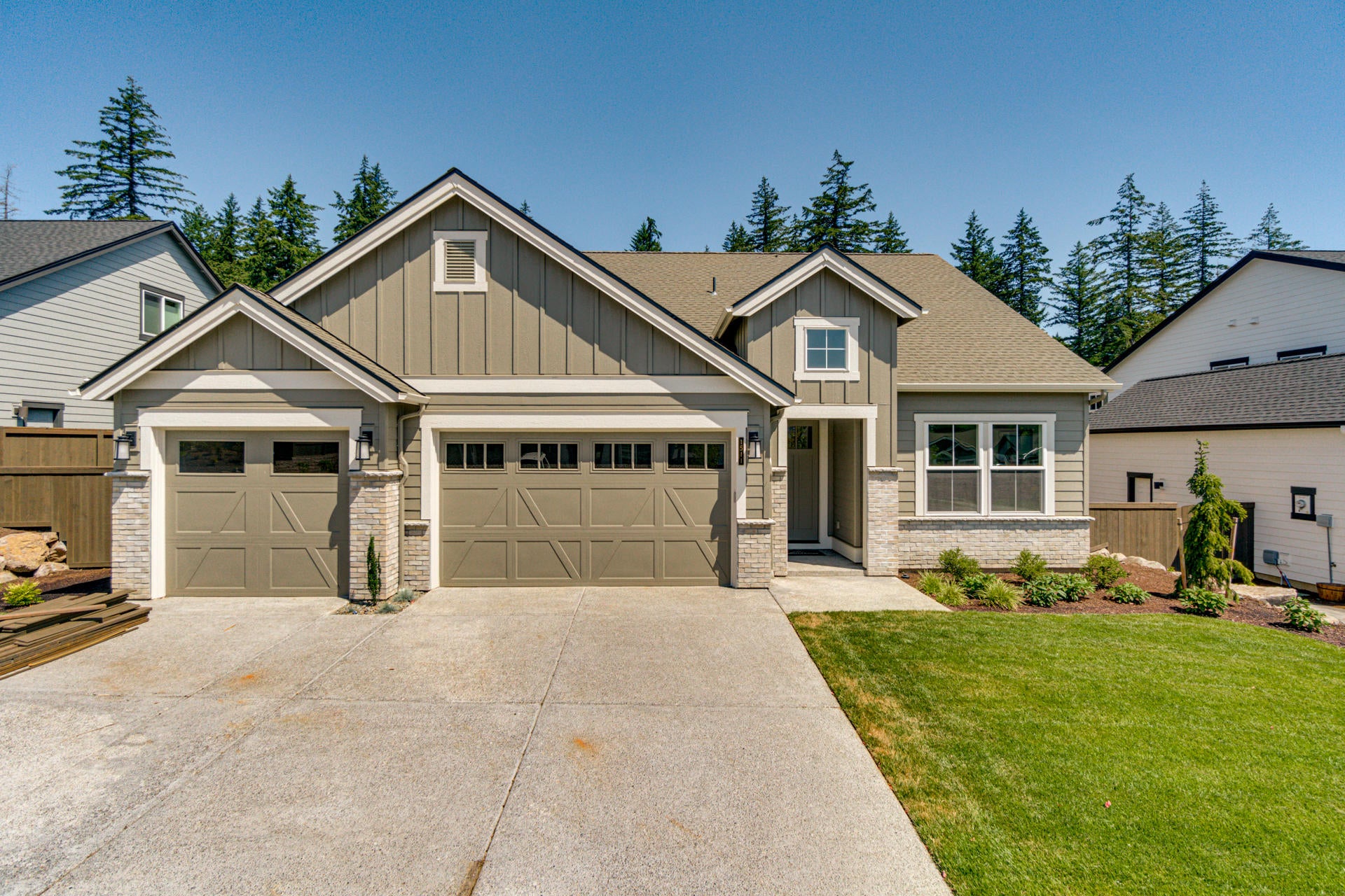 3064 Northwest Hidden Rdg Drive Bend, OR 97703 - Photo 2 of 28 Photos are of like model