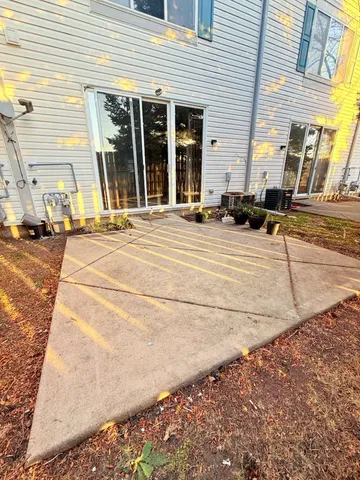 $2,250 | 705 Blossom Court, Naperville, IL 60540