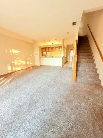 $2,250 | 705 Blossom Court, Naperville, IL 60540