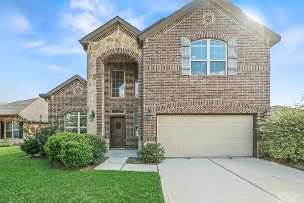 $2,300 | 667 Oak Cir Drive East, Conroe, TX 77301