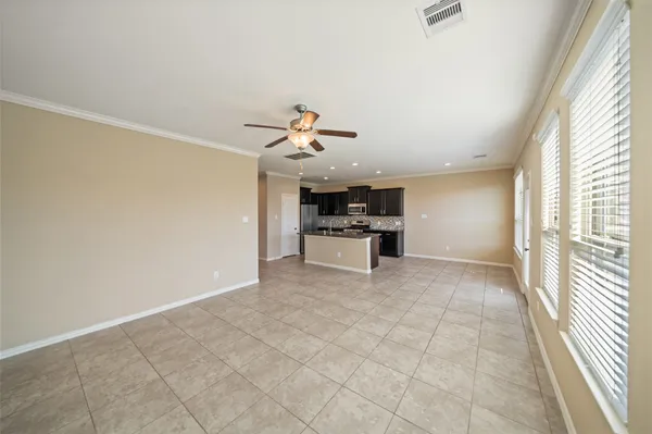 $2,300 | 667 Oak Cir Drive East, Conroe, TX 77301