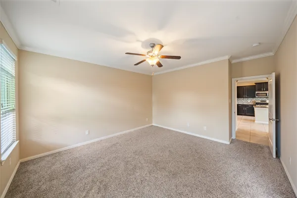 $2,300 | 667 Oak Cir Drive East, Conroe, TX 77301