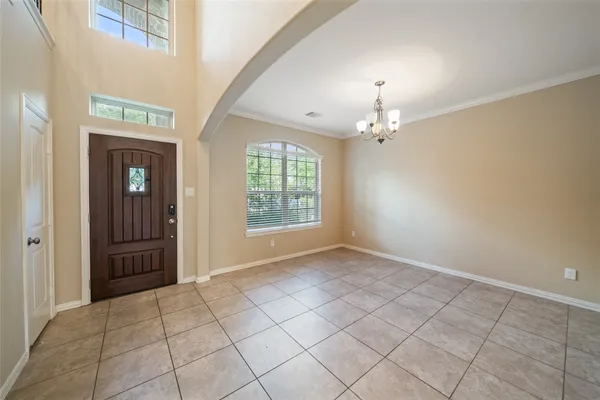 $2,300 | 667 Oak Cir Drive East, Conroe, TX 77301