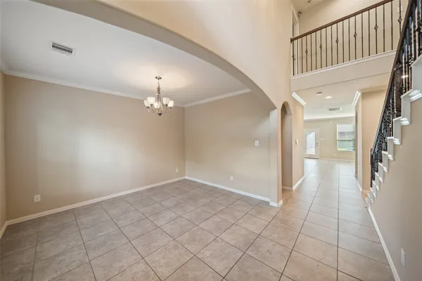 $2,300 | 667 Oak Cir Drive East, Conroe, TX 77301