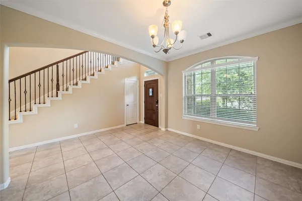 $2,300 | 667 Oak Cir Drive East, Conroe, TX 77301