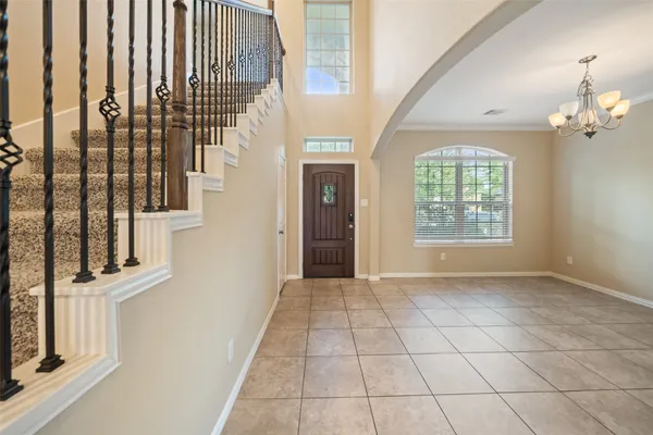 $2,300 | 667 Oak Cir Drive East, Conroe, TX 77301