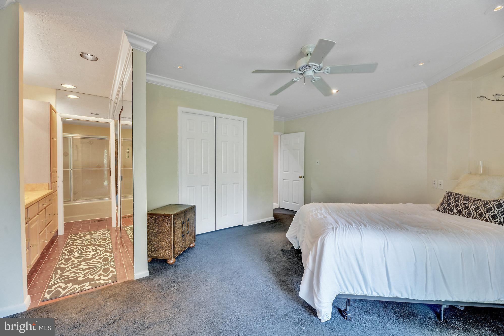 11 Cross Keys Road, Unit 11E Baltimore, MD 21210 - Photo 17 of 26 Gallery Image 17