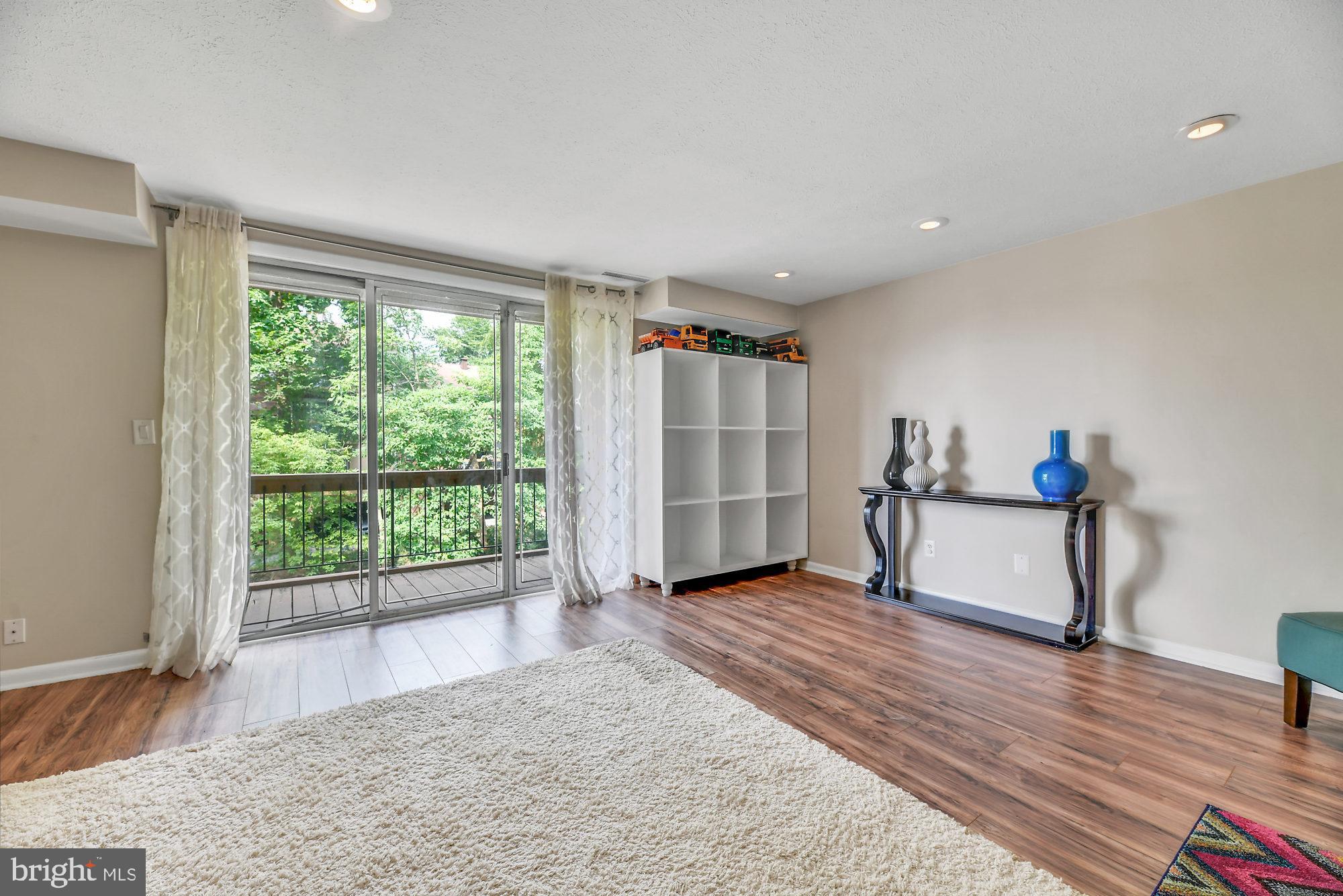 11 Cross Keys Road, Unit 11E Baltimore, MD 21210 - Photo 6 of 26 Gallery Image 6