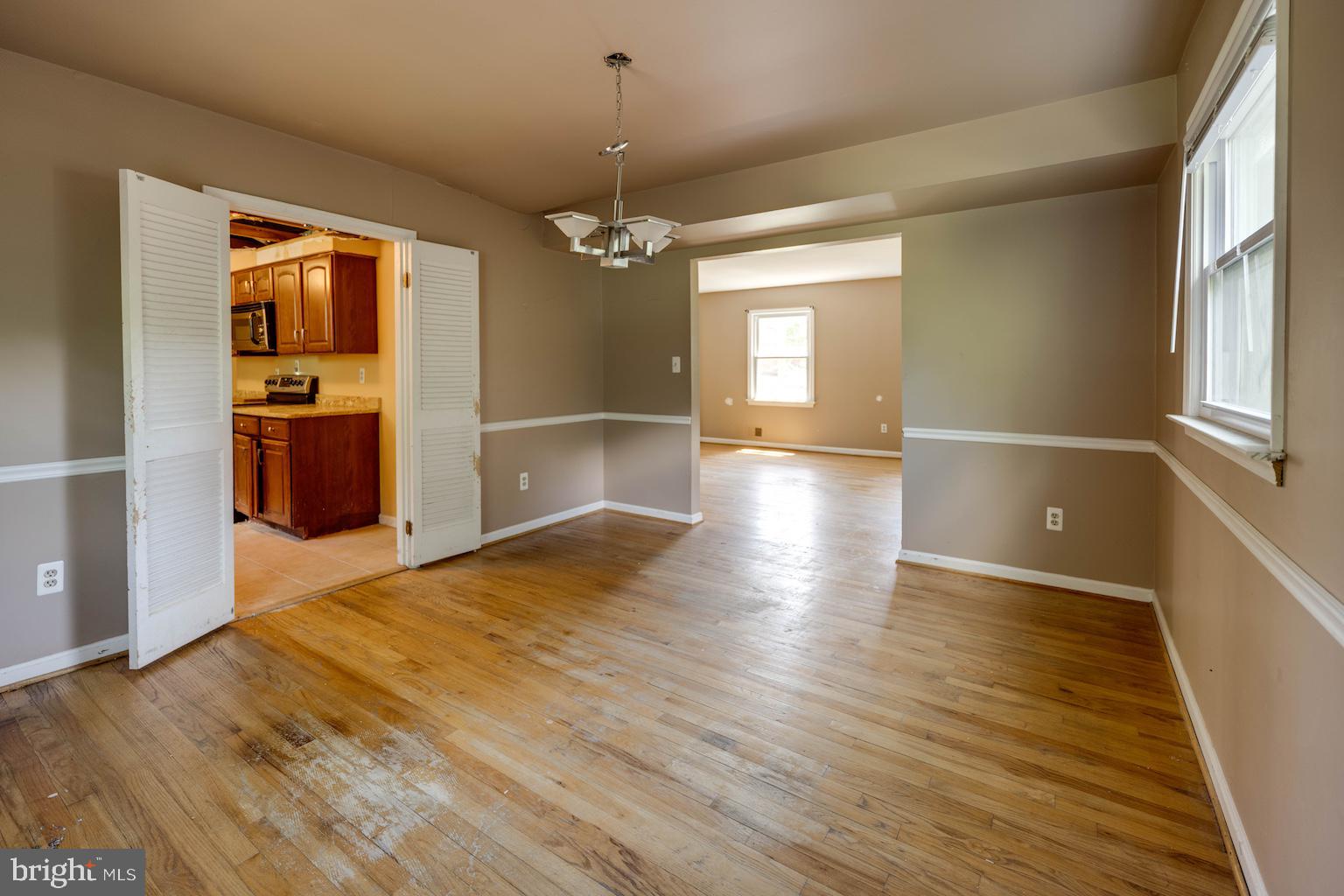 6802 Robinia Road Temple Hills, MD 20748 - Photo 5 of 36