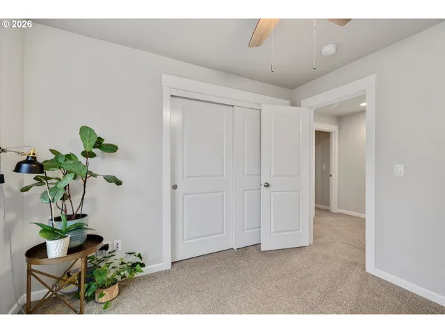 $579,900 | 1460 Southeast 9th Avenue, Canby, OR 97013