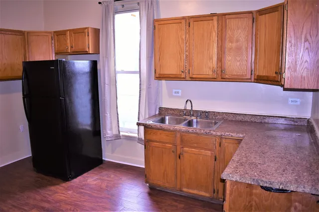 $2,000 | 4835 West Congress Parkway, Chicago, IL 60644