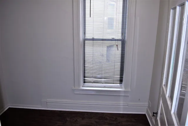 $2,000 | 4835 West Congress Parkway, Chicago, IL 60644