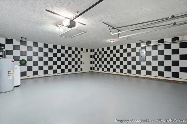 a view of a house with a big yard