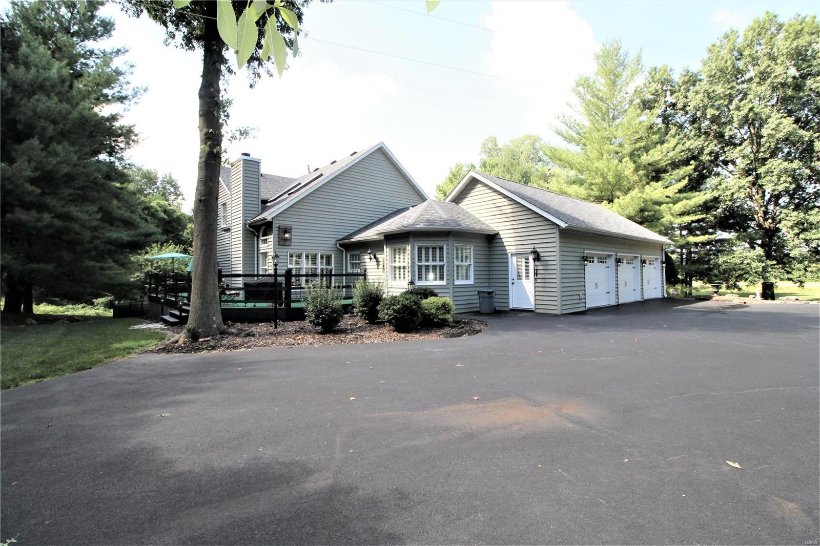 546 Troy Ofallon Road Troy, IL 62294 - Photo 8 of 59