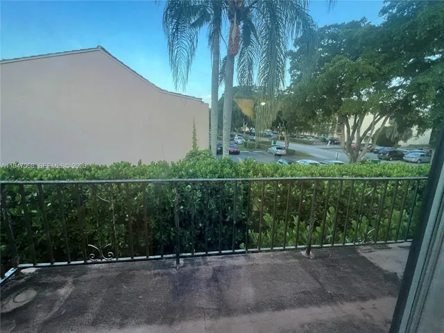 $173,500 | 9203 Northwest 38th Drive, Unit 12, Coral Springs, FL 33065