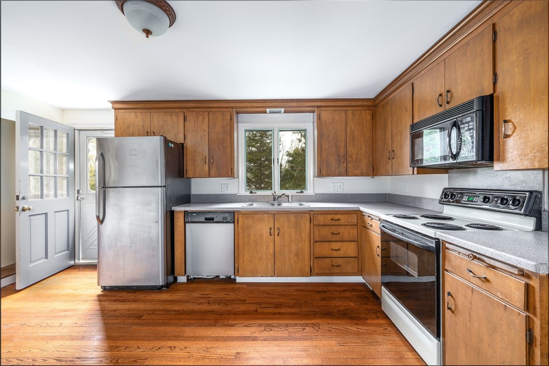 64 Old Harbor Road Westport, MA 02790 - Photo 12 of 20