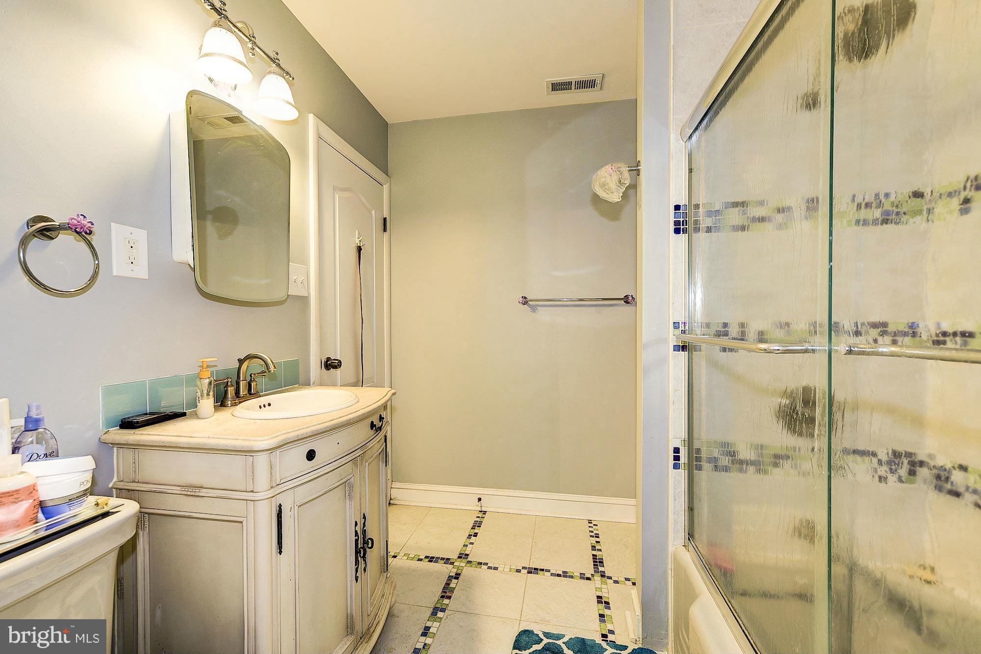 508 Apple Grove Road Silver Spring, MD 20904 - Photo 15 of 30 MBR #2 - Full Bath