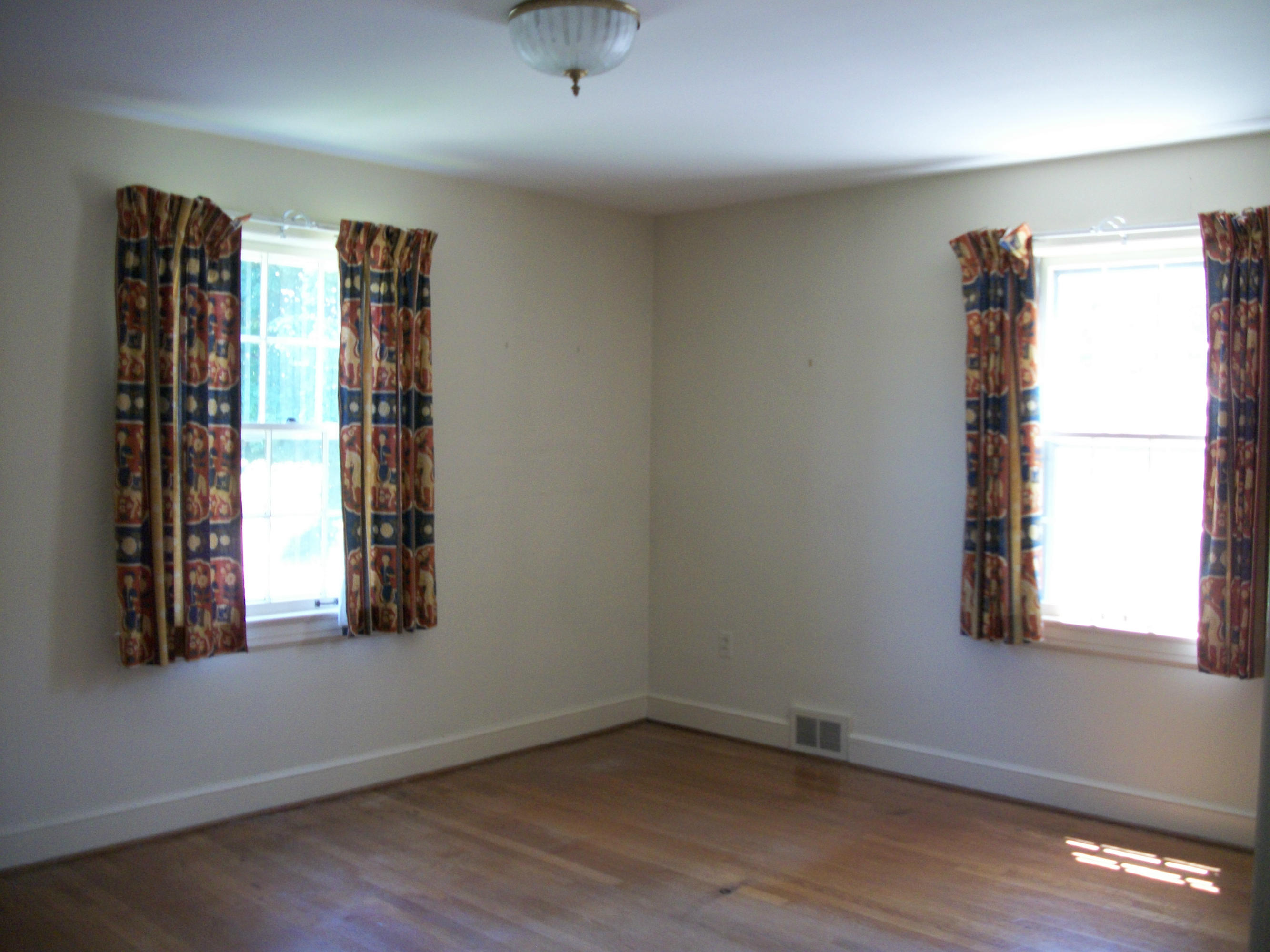 2319 York Road Southwest Roanoke, VA 24015 - Photo 19 of 20 100_1712