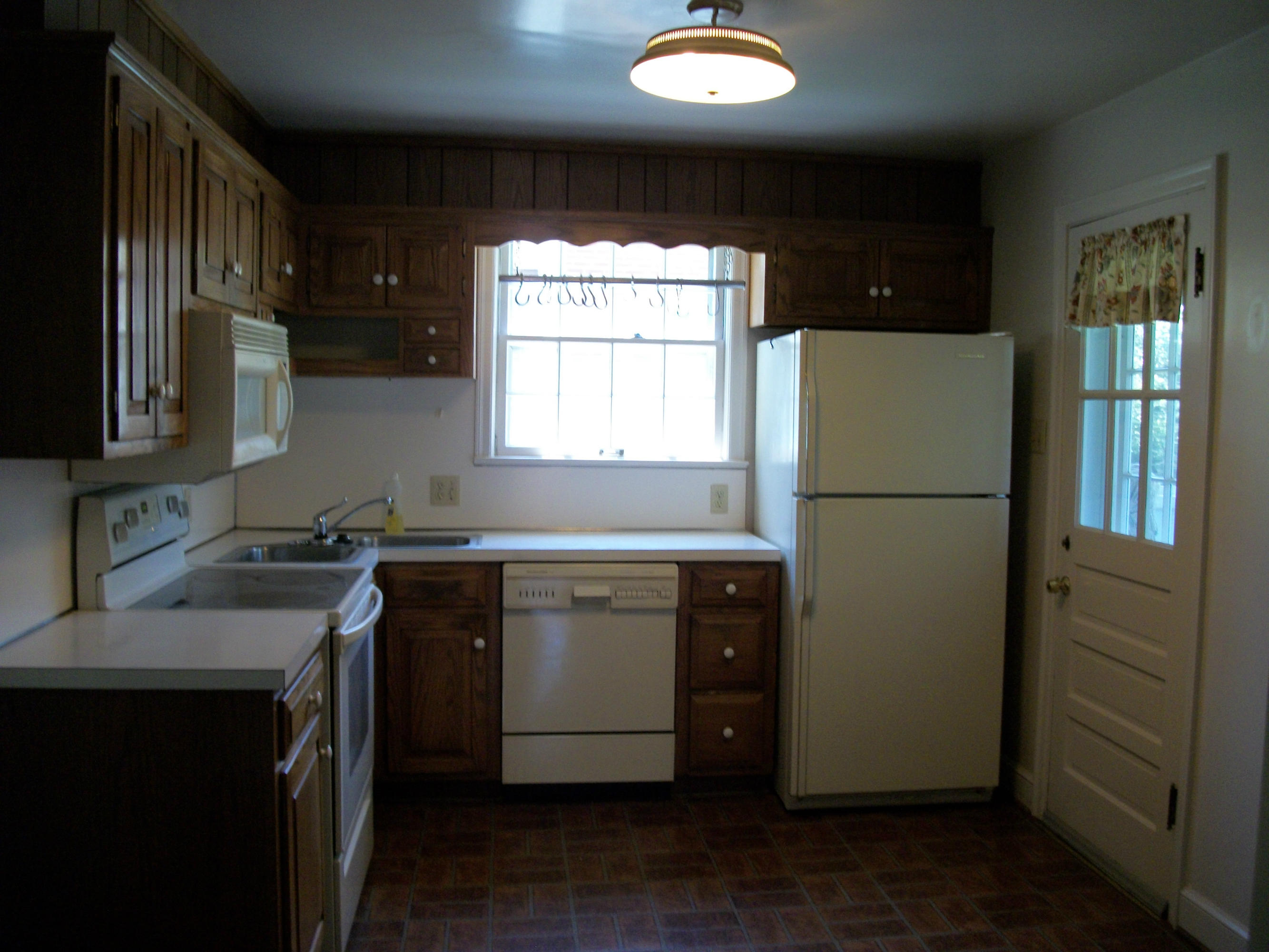 2319 York Road Southwest Roanoke, VA 24015 - Photo 7 of 20 100_1689