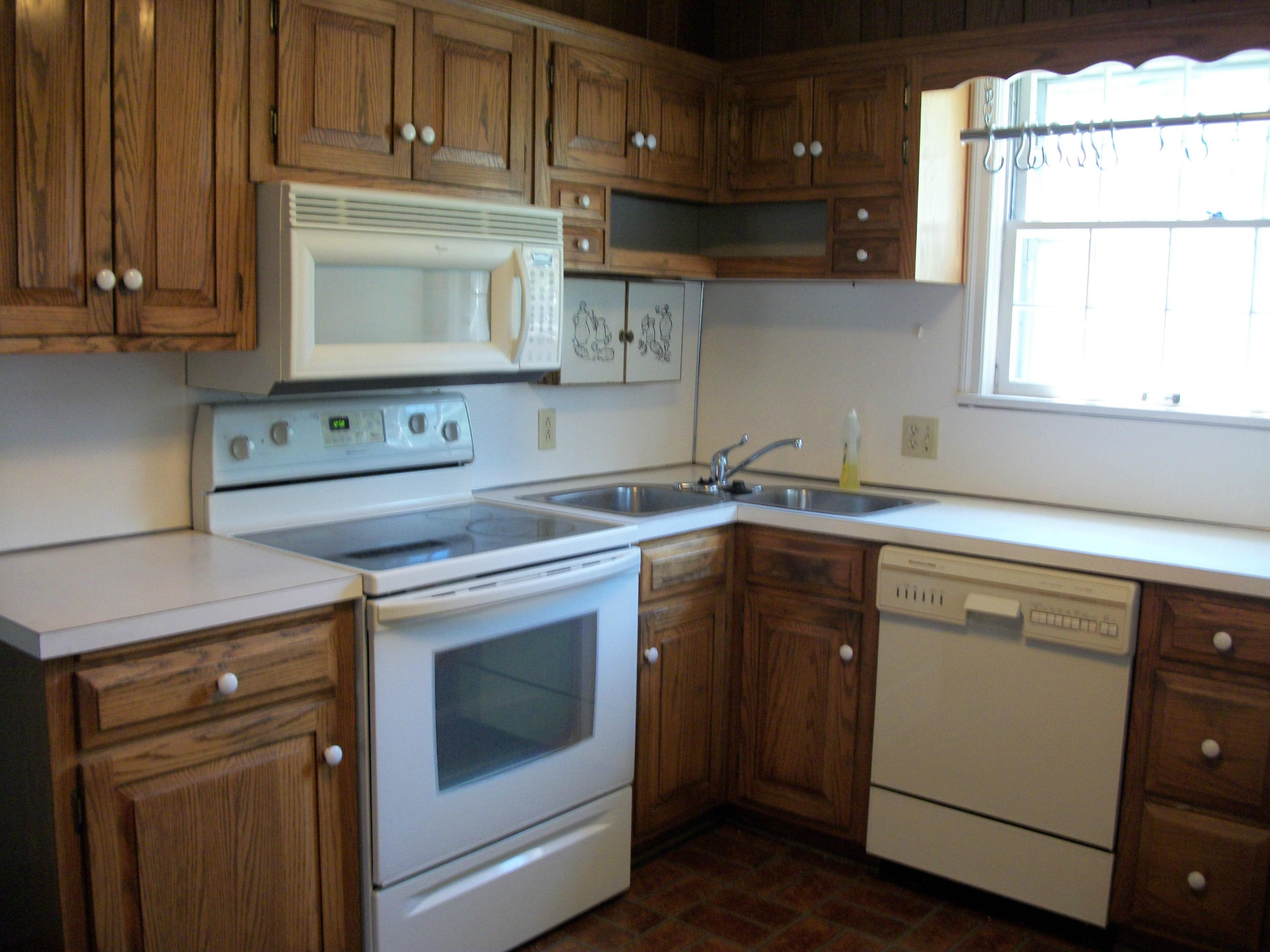 2319 York Road Southwest Roanoke, VA 24015 - Photo 8 of 20 100_1690