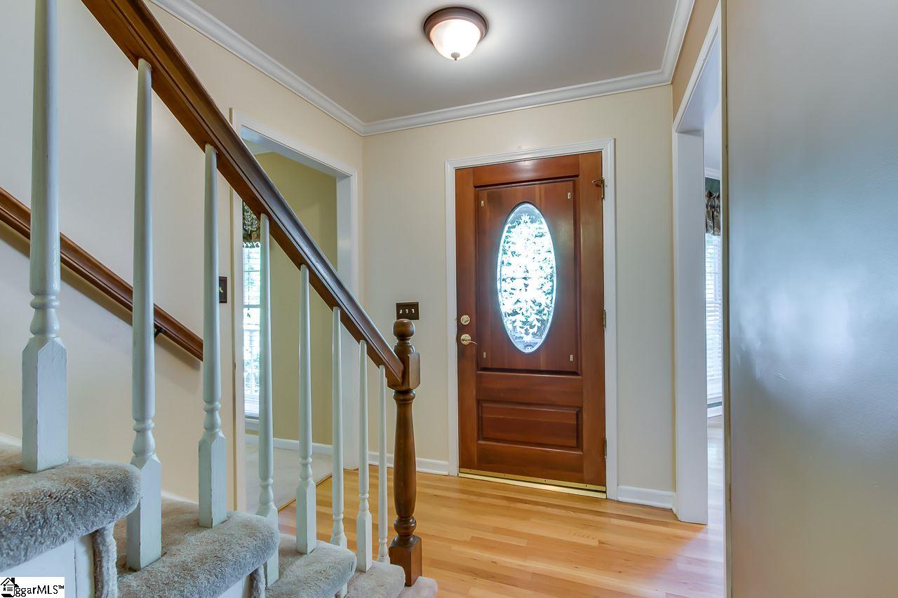 108 Hunting Ridge Court Simpsonville, SC 29680 - Photo 5 of 36 Gallery Image 5