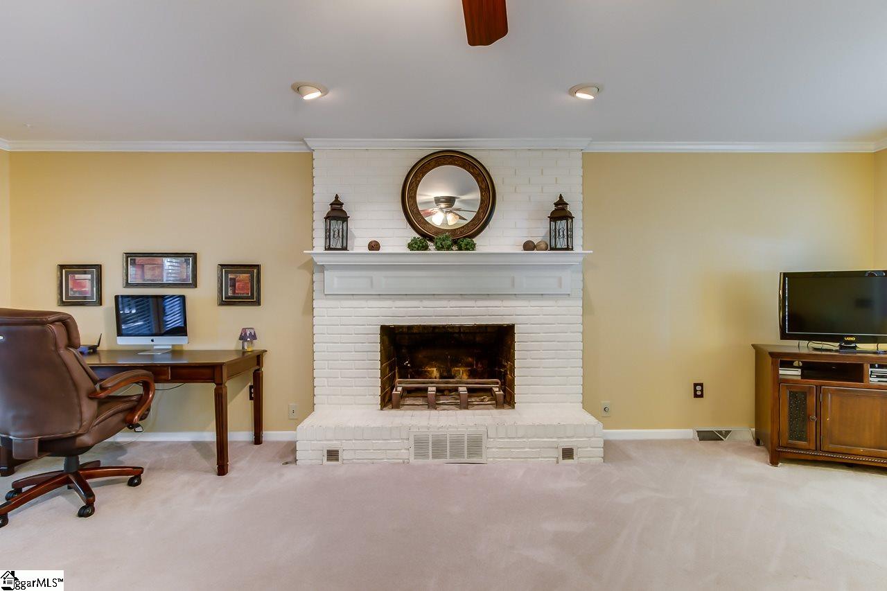 108 Hunting Ridge Court Simpsonville, SC 29680 - Photo 8 of 36 Gallery Image 8