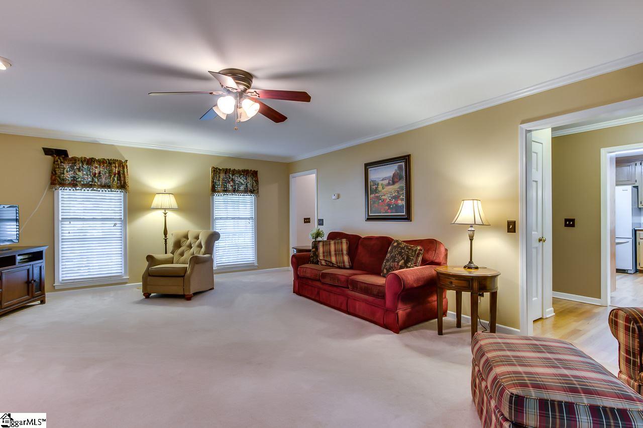 108 Hunting Ridge Court Simpsonville, SC 29680 - Photo 10 of 36 Gallery Image 10