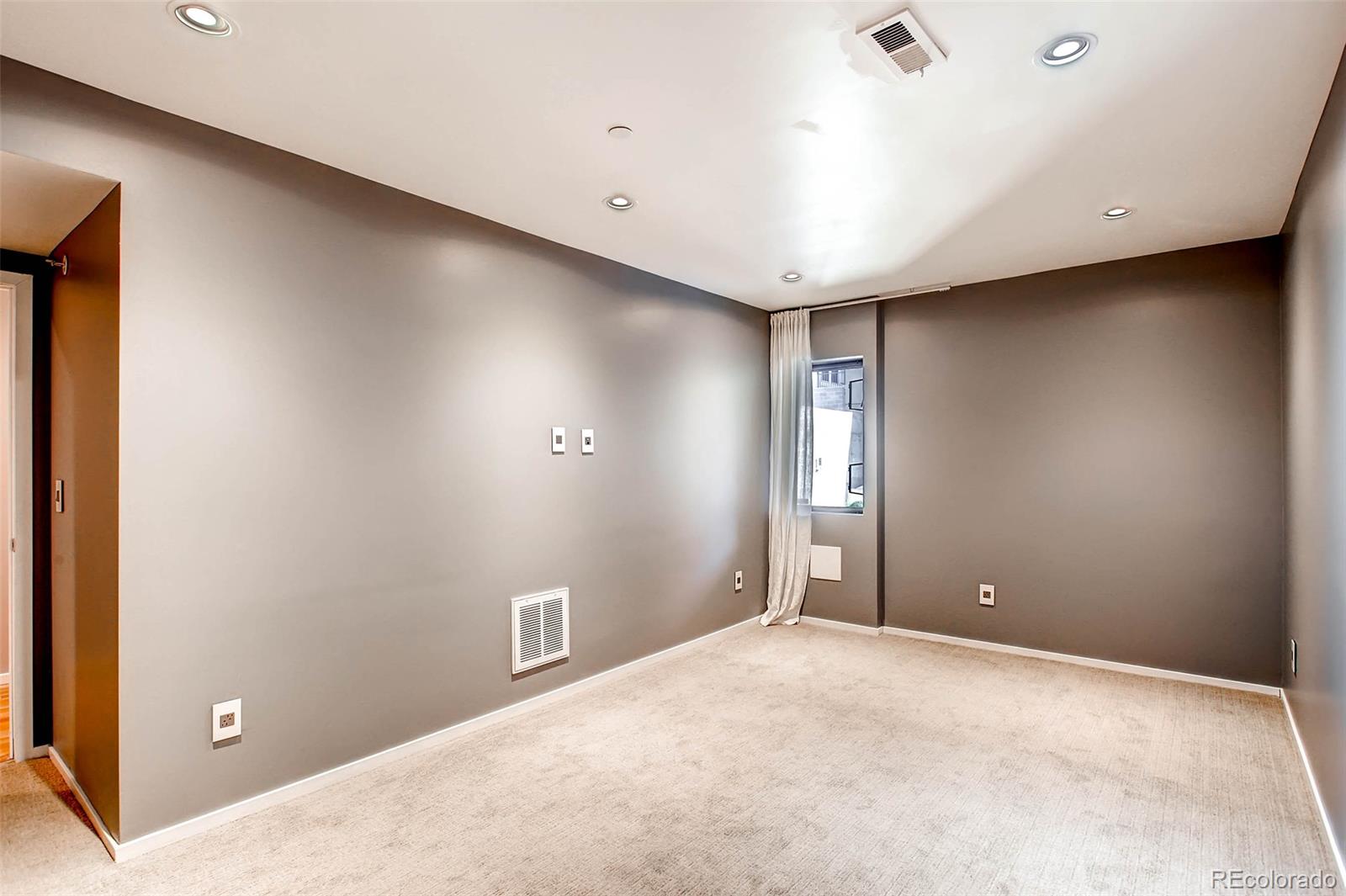 2320 Curtis Street Denver, CO 80205 - Photo 21 of 28