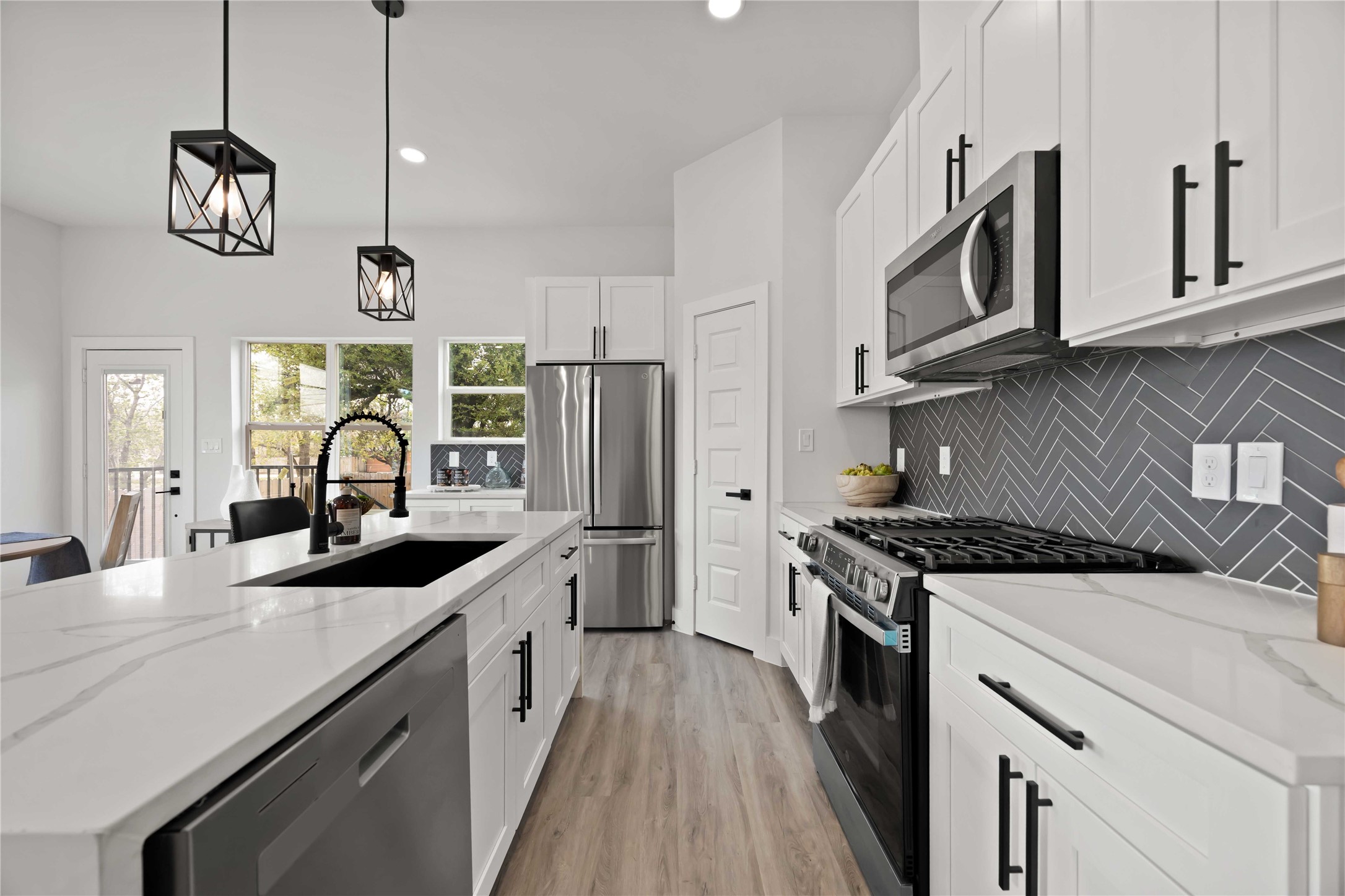 2301 Staples Street Houston, TX 77026 - Photo 13 of 31