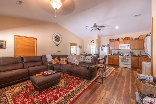 $395,000 | 585 North Skyline Drive, New Florence, MO 63363