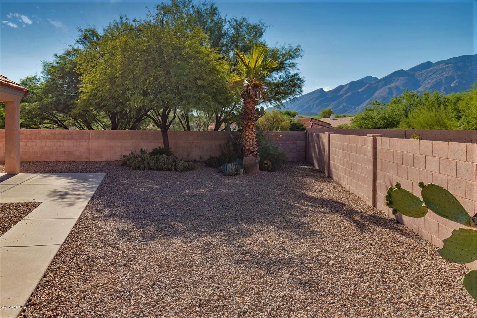 5263 North Mountain Terrace Road Tucson, AZ 85750 - Photo 3 of 26